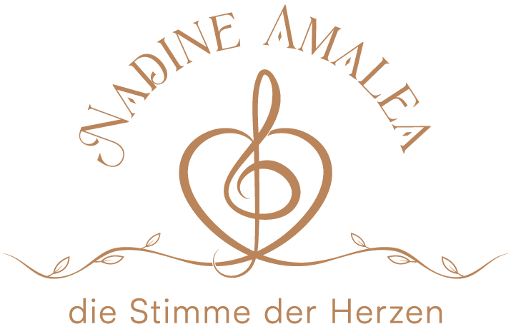 Logo von Nadine Amalea Traurednerin, die Stimme der Herzen